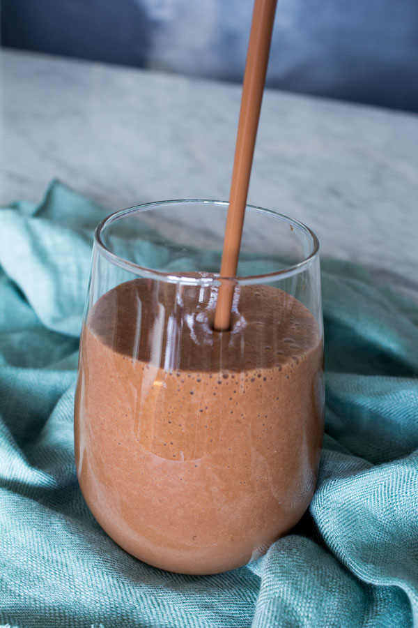 Banana Mocha Smoothie www.sweetpotatosoul.com