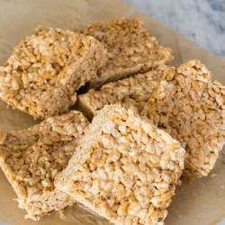 Vegan Rice Crispy Treats | Back to School Vegan Snacks | www.sweetpotatosoul.com