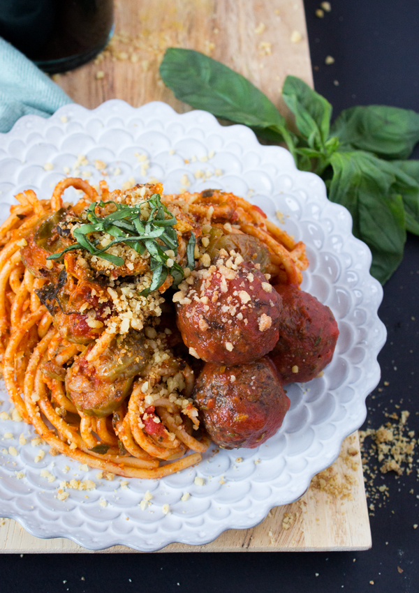Vegan Lentil Meatballs and Spaghetti | www.sweetpotatosoul.com