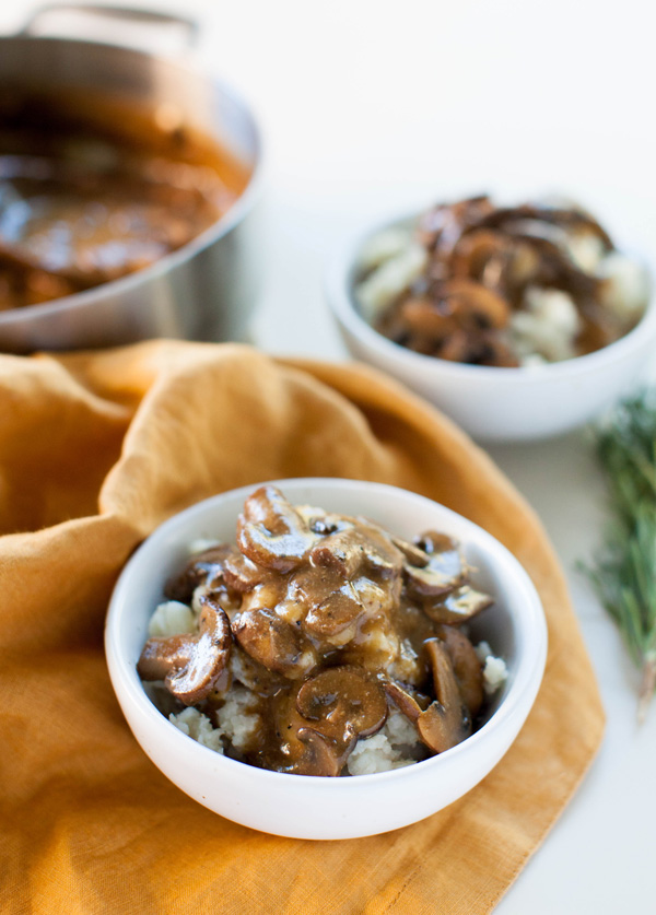 Mushroom Gravy and Vegan Mashed Potatoes | sweetpotatosoul.com