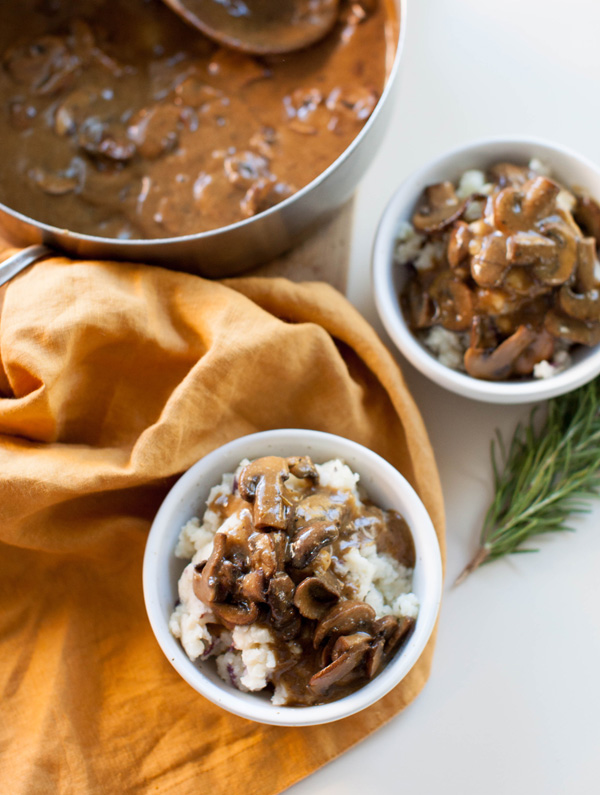 Mushroom Gravy and Vegan Mashed Potatoes | sweetpotatosoul.com