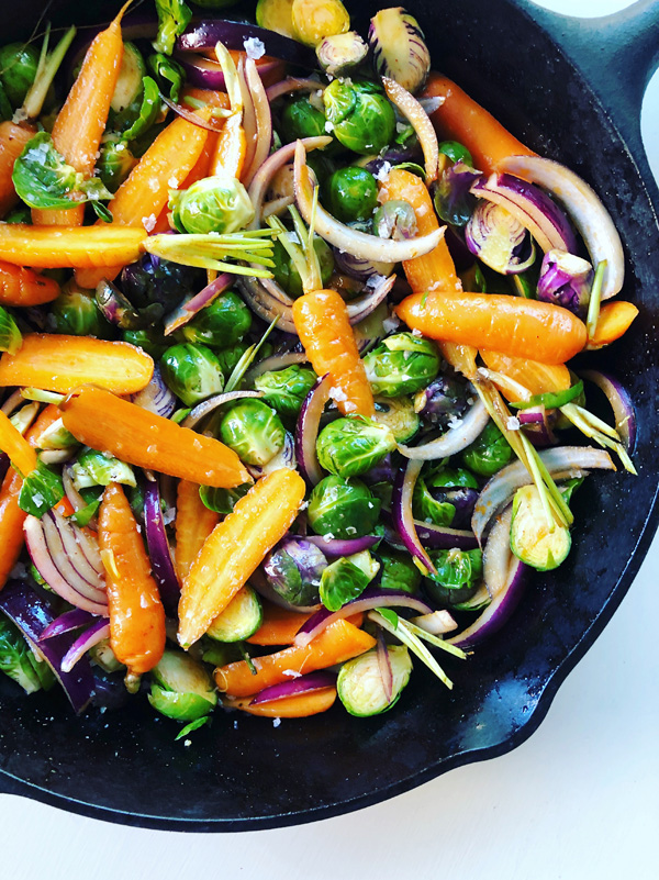 Smoky Maple Roasted Brussels Sprouts | sweetpotatosoul.com