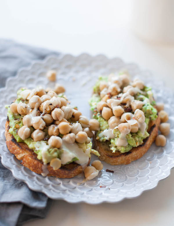 High Protein Vegan Chickpea Avocado Toast | @sweetpotatosoul