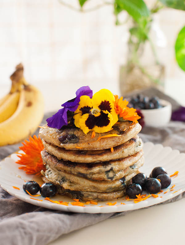Vegan Whole Wheat Blueberry Pancakes | @sweetpotatosoul