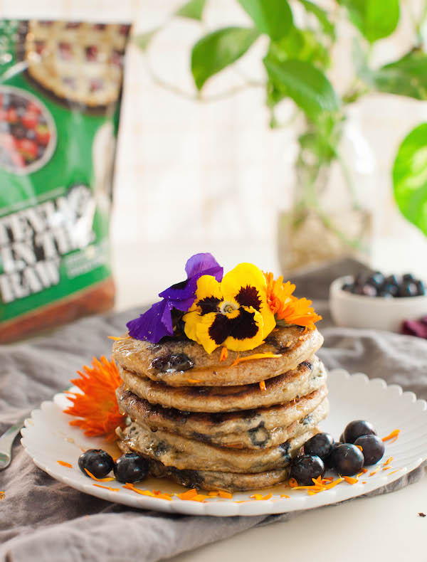 Vegan Blueberry Pancakes | @sweetpotatosoul