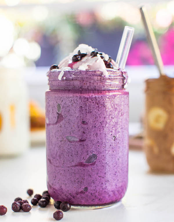 Vegan Milkshakes Blueberry Cardamom | @sweetpotatosoul
