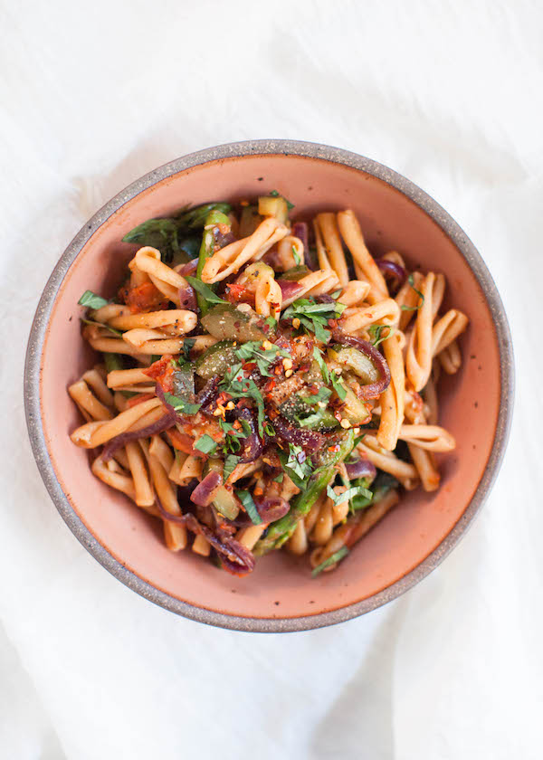 Spring Veggie Pasta | @sweetpotatosoul