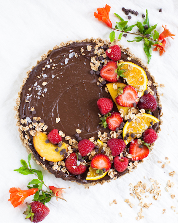 Oat Chocolate Mousse Tart | @sweetpotatosoul