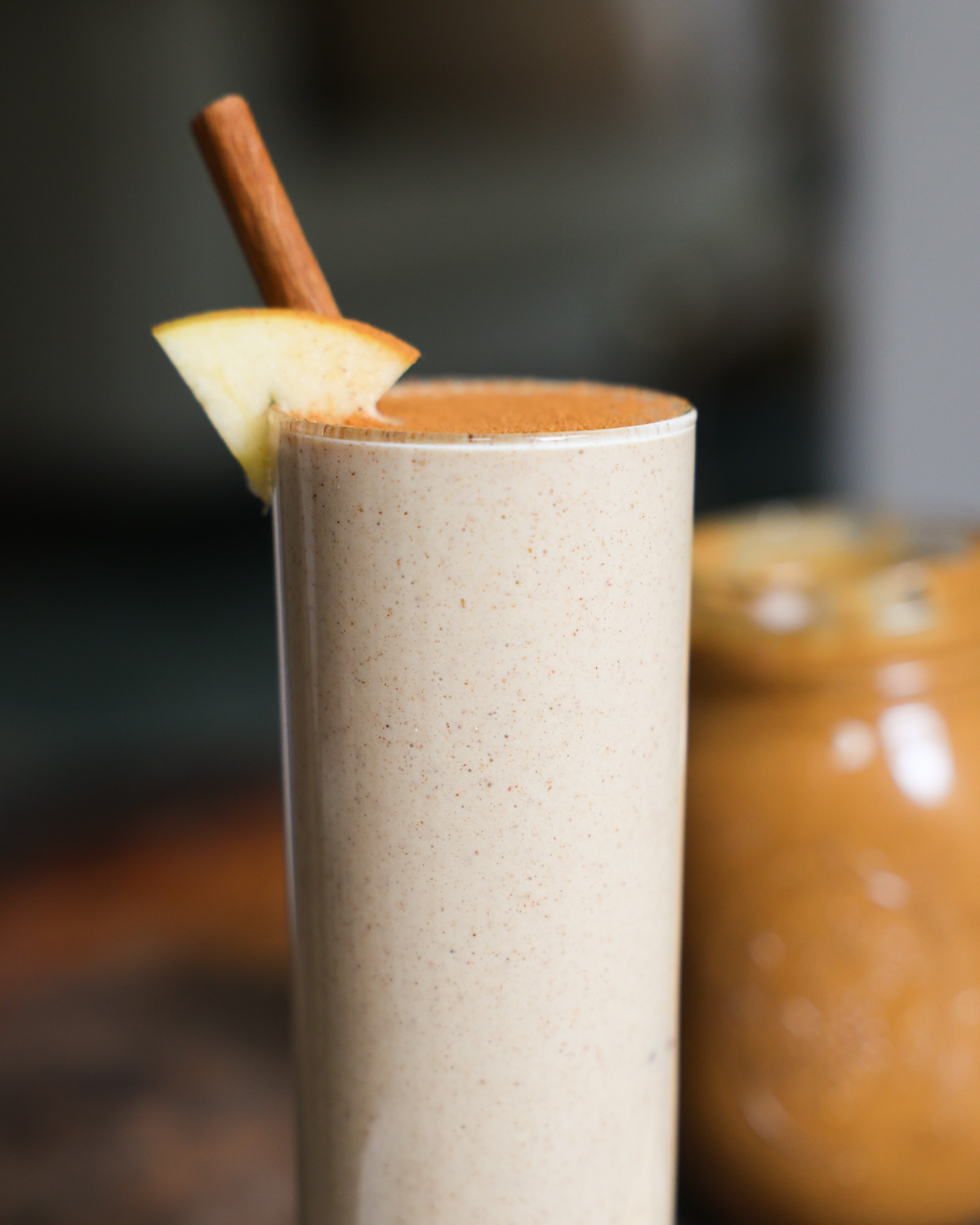 close up apple smoothie