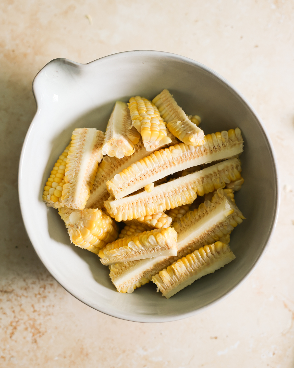 bowl of sliced corn