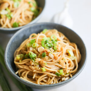garlic noodles in bowls