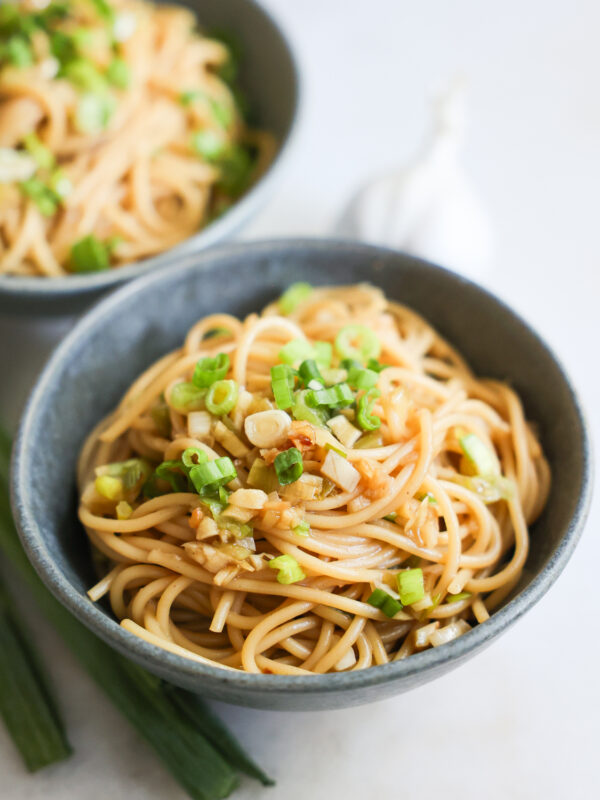 garlic noodles in bowls