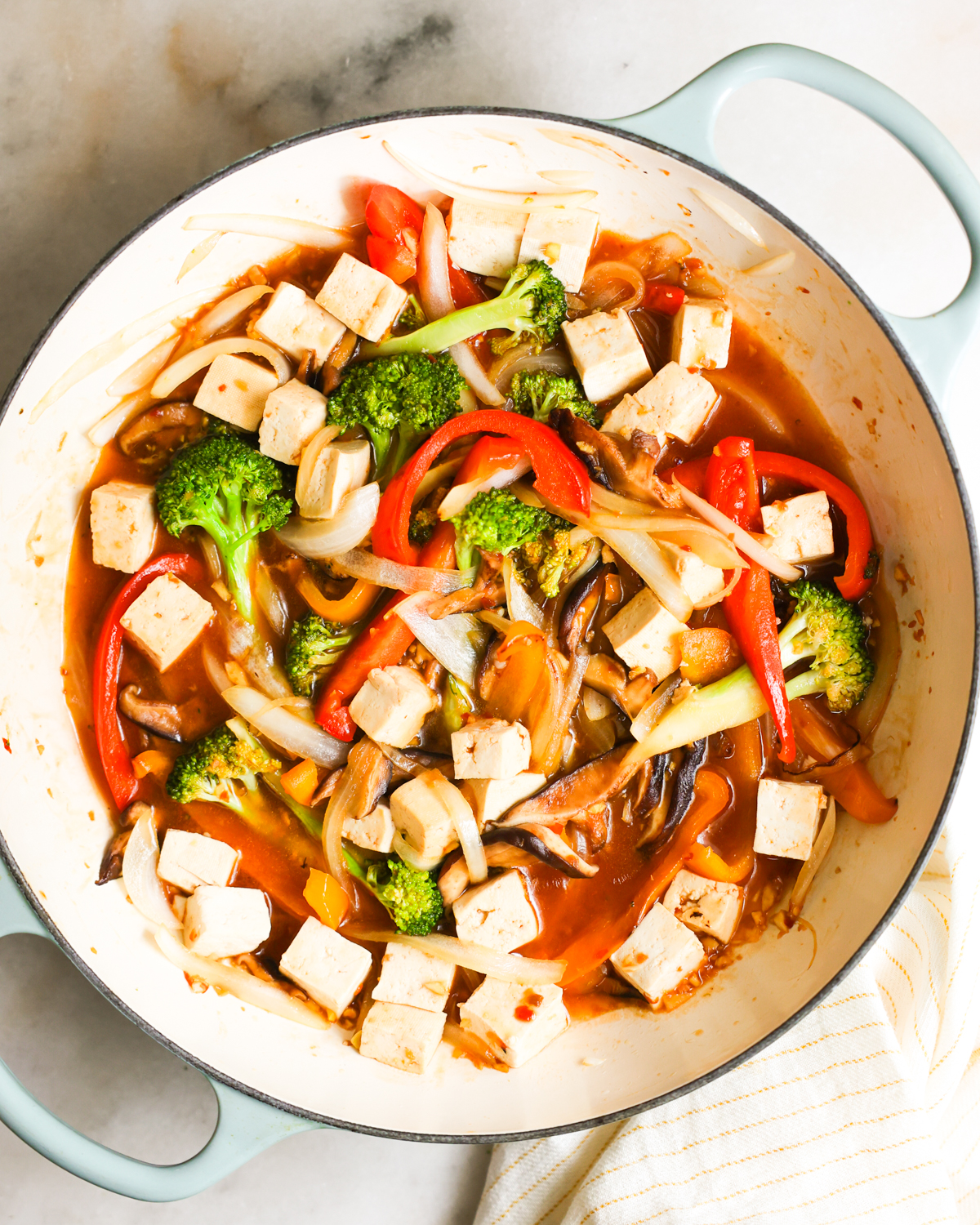overhead of veggie stir fry in skillet