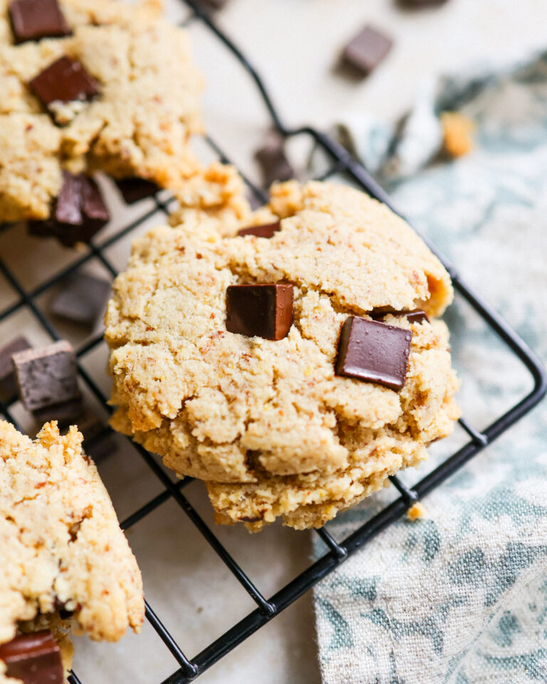 close up almond flour cookies