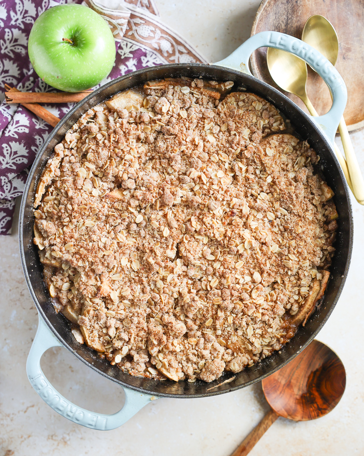 overhead baked vegan apple crisp